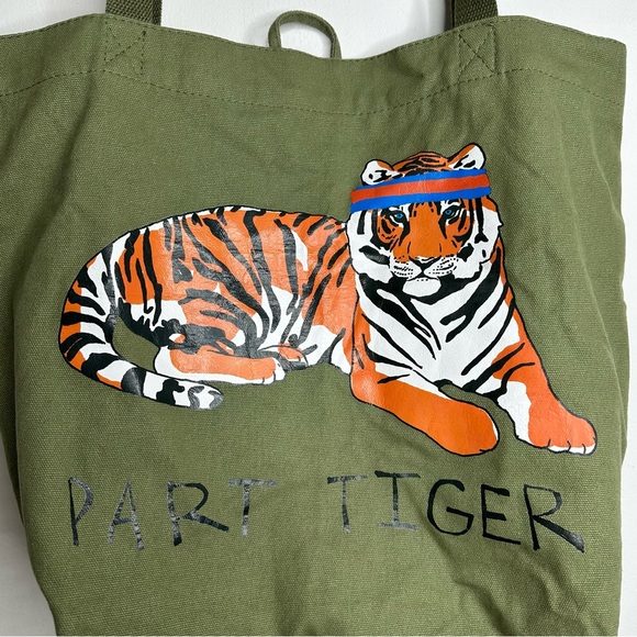 Chaser Part Tiger Tote Bag - Picture 2 of 9